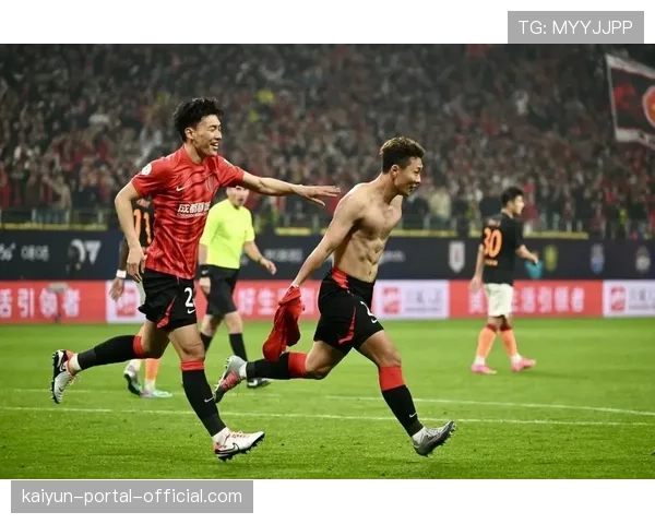 成都蓉城场均8.4个角球联赛最多，边路进攻制造大量机会